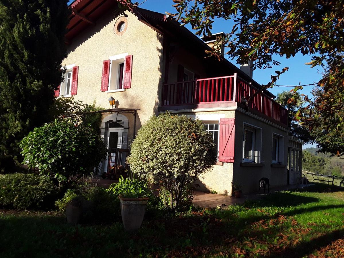 Chez Cecile Et Jean-No Bed & Breakfast Gan Exterior photo